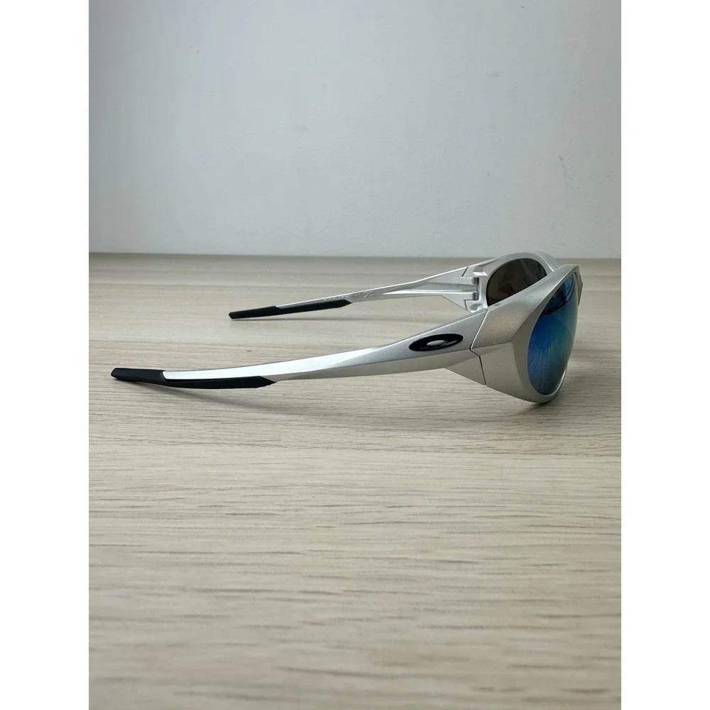 Oakley like new